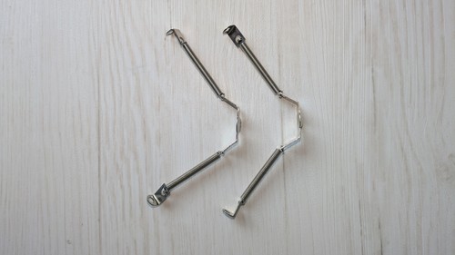 Two el84 valve tube retainers - retainers,